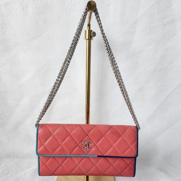 Auth RARE Chanel Lambskin Quilted Trifold 3 Colors WALLET - Picture 4 of 13